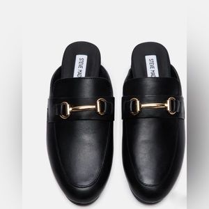 Steven Madden Kandi Black Leather Loafer. NWOT